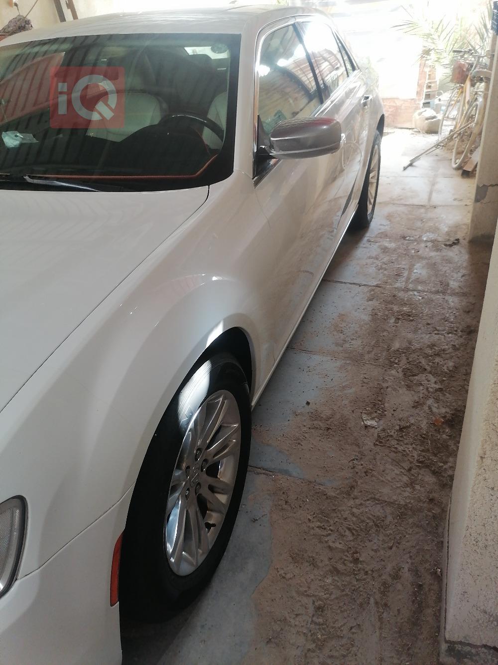 كرايسلر 300